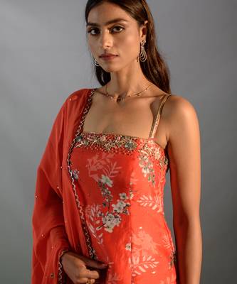 Scarlet red silk sharara set 4