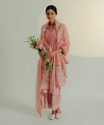 Onion pink chanderi silk kurta set 1