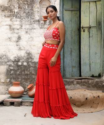 Red croptop with gharara and choker dupatta 2