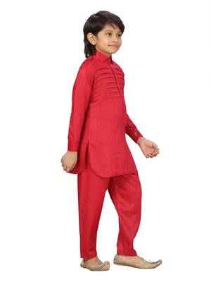 Aarika boys maroon color pathani kurta pyjama set 2