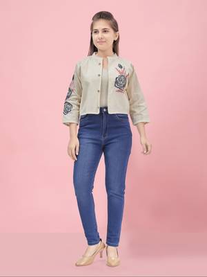 Aarika girls white color embroidered ethnic jakcet 1