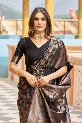 Black kanjivaram silk blend zari Woven Floral Design Casual Wear Women Silk Saree With Blouse 3