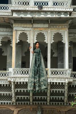GREEN  SILK  PATOLA  STYLE CLASSY SAREE 3