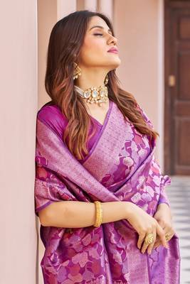 WINE kanjivaram silk blend zari WOVEN FLORAL DESIGN CASUAL WEAR WOMEN SILK SAREE WITH BLOUSE 2