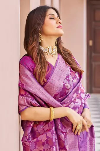 WINE kanjivaram silk blend zari WOVEN FLORAL DESIGN CASUAL WEAR WOMEN SILK SAREE WITH BLOUSE