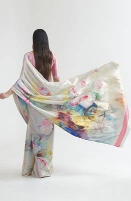 Cream satin crepe digital print saree with blouse 2