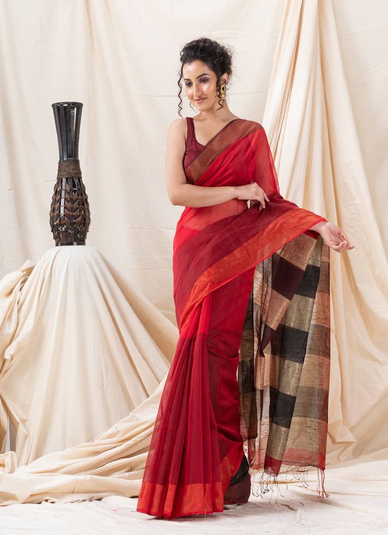 Traditional Red Cotton Blend Handloom Saree