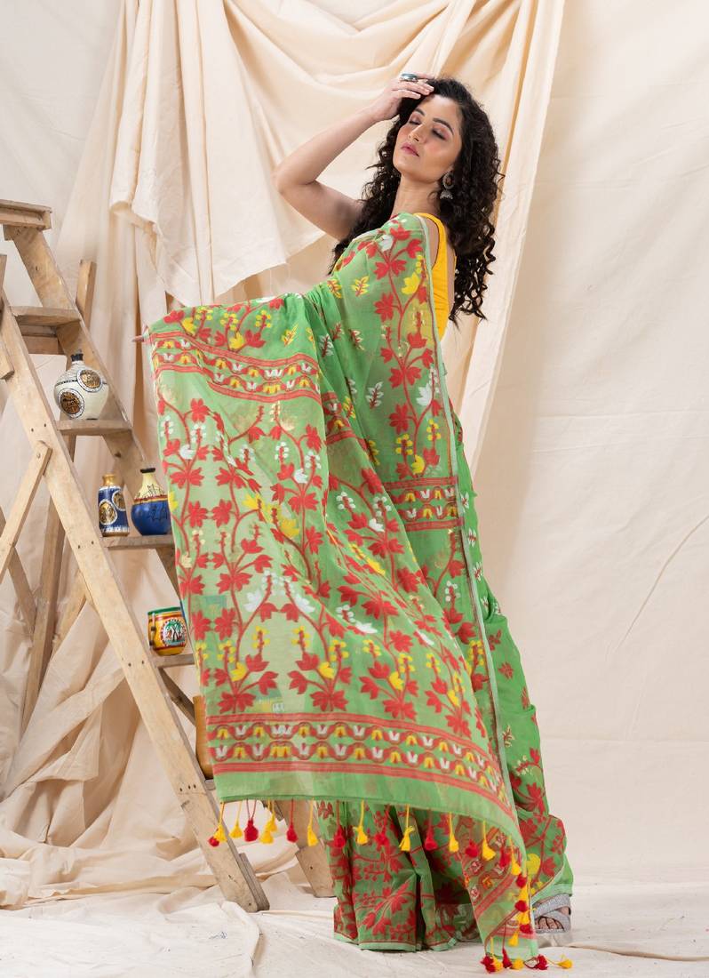 Traditional Green Soft Dhakai Jamdani Saree Without Blouse