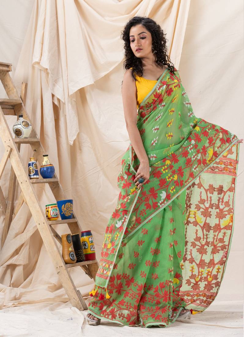 Traditional Green Soft Dhakai Jamdani Saree Without Blouse