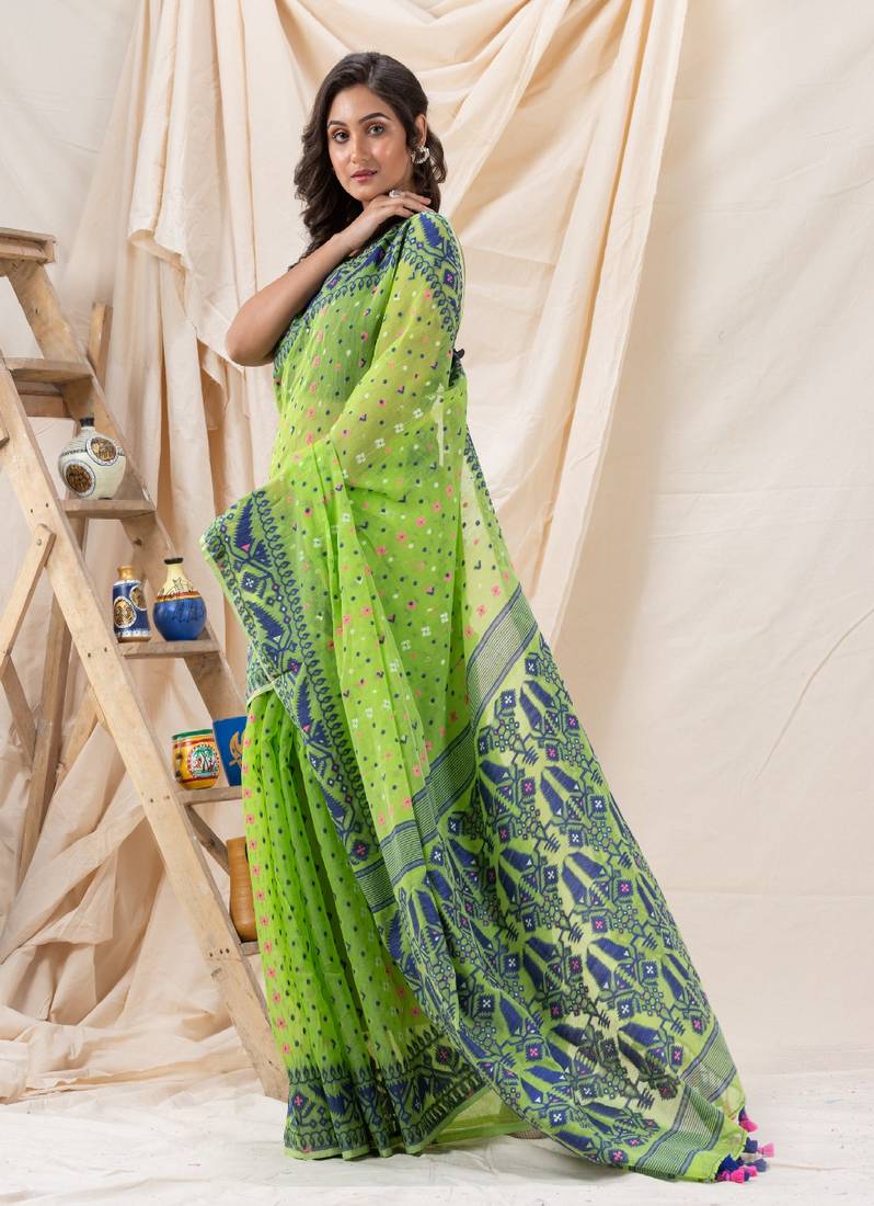 Traditional Parrot Green Soft Dhakai Jamdani Saree Without Blouse
