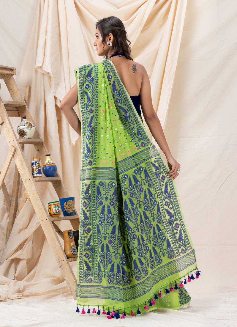 Traditional Parrot Green Soft Dhakai Jamdani Saree Without Blouse
