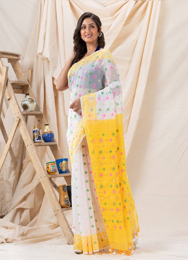 Traditional White Soft Dhakai Jamdani Saree Without Blouse