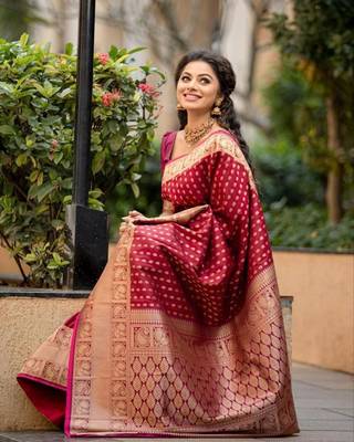 Women's banarasi maroon silk saree with blouse 4