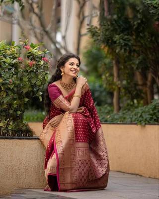 Women's banarasi maroon silk saree with blouse 5