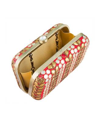 Red gotapatti clutch 4
