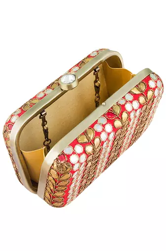 Red gotapatti clutch