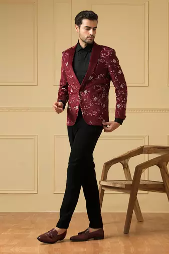 Maroon embriodered blazer