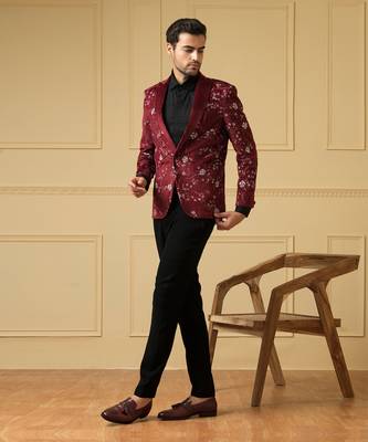 Maroon embriodered blazer set 3