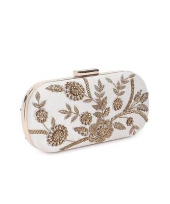Dazzling beige clutch 2