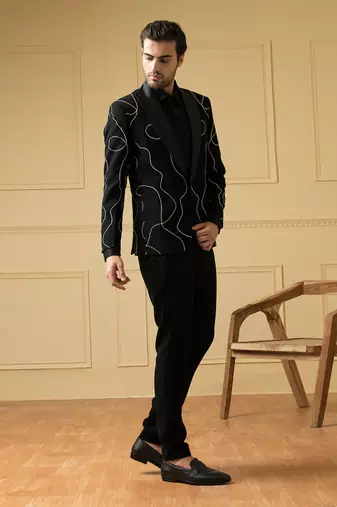 Black versitial tweed blazer