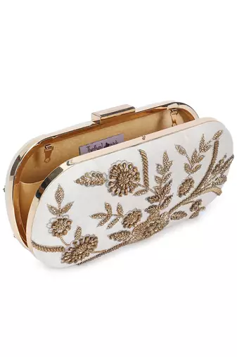 Dazzling beige clutch