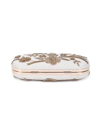 Dazzling beige clutch 4