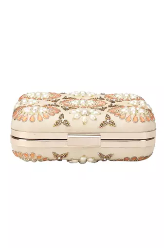 Cream symmetry clutch