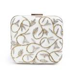 Beige square vino design clutch