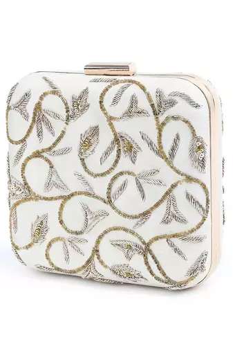 Beige square vino design clutch