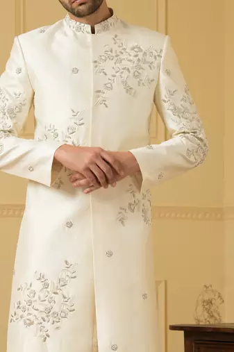 Cream embroidered and zardozi work sherwani