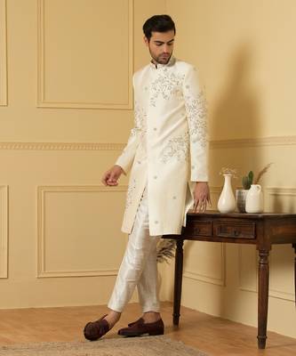 Cream embroidered and zardozi work sherwani 5