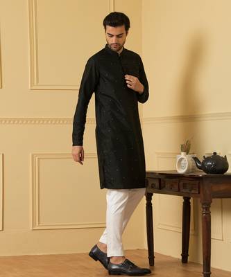 Black dot embroidered kurta 4