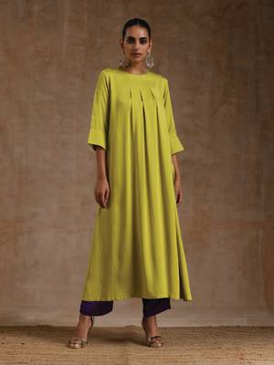 Lime Modal Neck Pleat Kurta Set 2