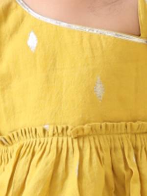 yellow cotton lurex flounce kurta pyjama (set of 2) 2
