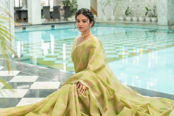 LIGHT MEHNDI LINEN  PRETTY SAREE 2