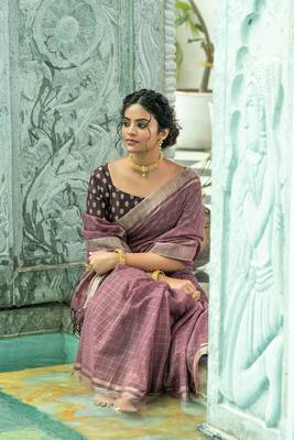 LIGHT WINE LINEN  PRETTY SAREE 2