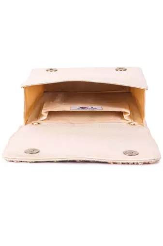 Beige bahaar clutch