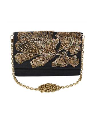 Black blazing clutch 1