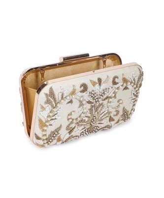 Beige beauty clutch 3
