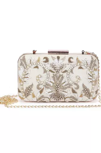 Beige beauty clutch