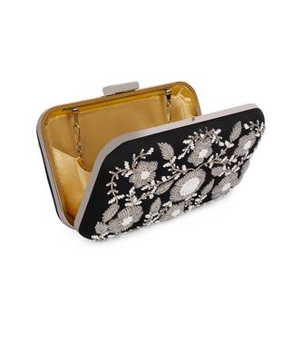 Black ornate clutch 4