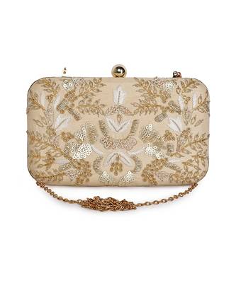 Off white subtle clutch 5