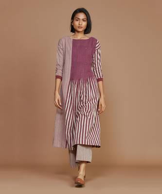 Ivory with mauve striped pleated kurta set 1