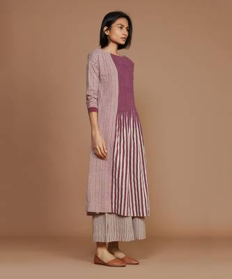 Ivory with mauve striped pleated kurta set 2