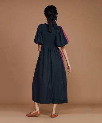Charcoal & mauve reversible smocked balloon sleeve dress 2