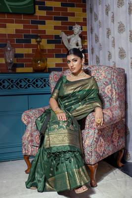 GREEN MOST ELEGANT BANARASI SILK SAREE 3
