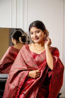 RED RAW SILK MOST PRETTY SAREE 2