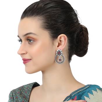 Oxidised silver-plated & maroon stone-studded drop earrings 3