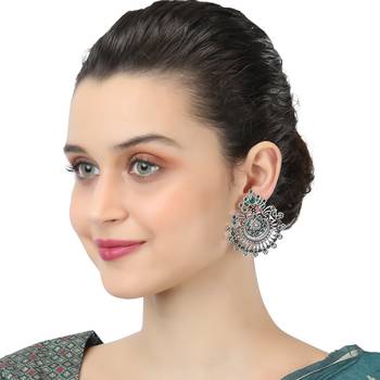 Silver-toned contemporary chandbalis 3