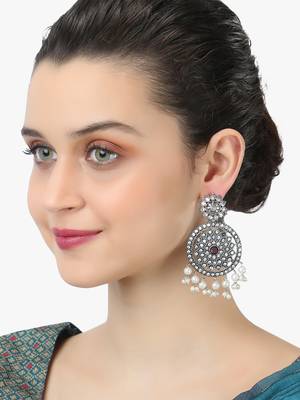 Oxidised silver-plated & stone-studded with pearls circuler shapped earrings 3